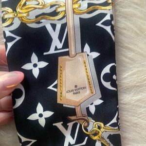 Louis Vuitton bandeau skinny scarf